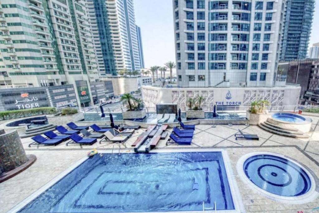 Skynest Holiday Homes Princess Tower 68Th Floor 1 Bedroom Apartment Dubai Exterior photo