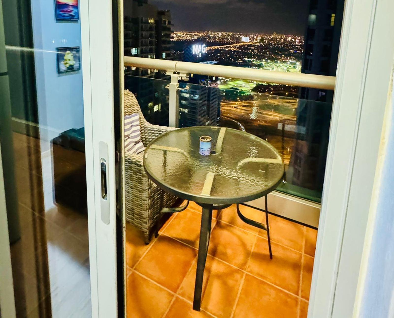 Skynest Holiday Homes Princess Tower 68Th Floor 1 Bedroom Apartment Dubai Exterior photo